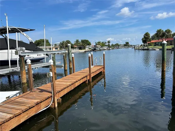 9604 Cortez Rd W APT 213, Bradenton, FL 34210