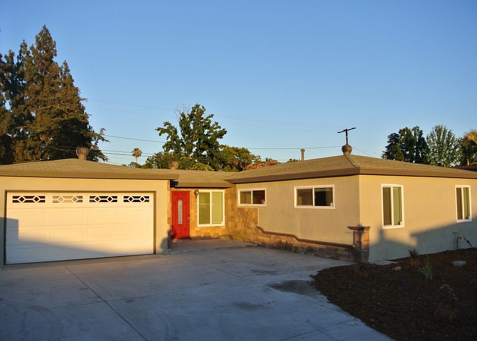 1st image of 4616 N Fircroft Ave