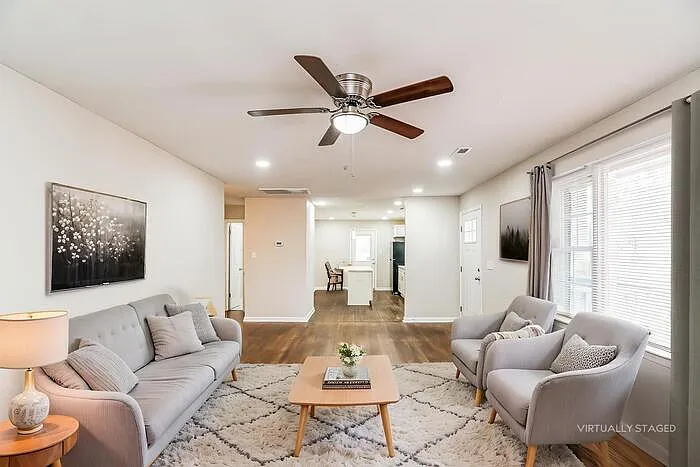 3 bed, 2.0 bath, 1198 sqft, $1,745 — Photo 4