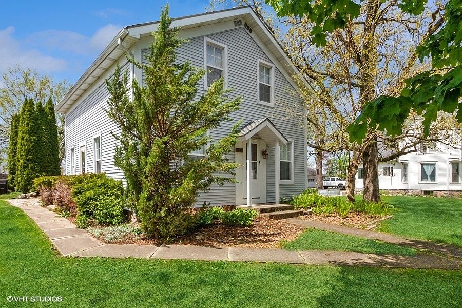 10203 Main St, Hebron, IL 60034 Zillow