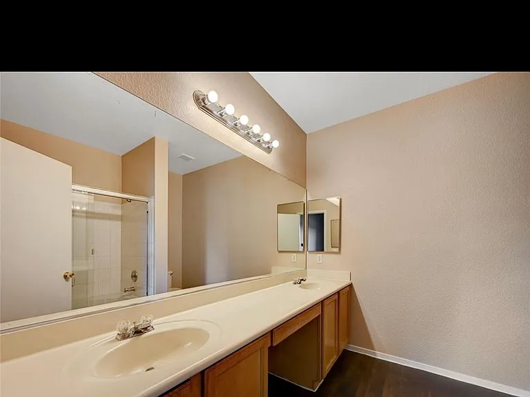 7450 S Eastern Ave #2020 — Photo 13