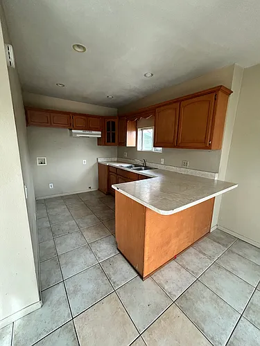 1019 S Downey Rd Photo 1