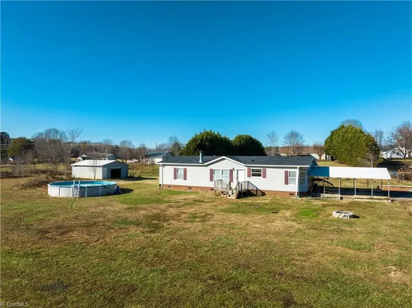546 Deadmon Rd, Mocksville, NC 27028