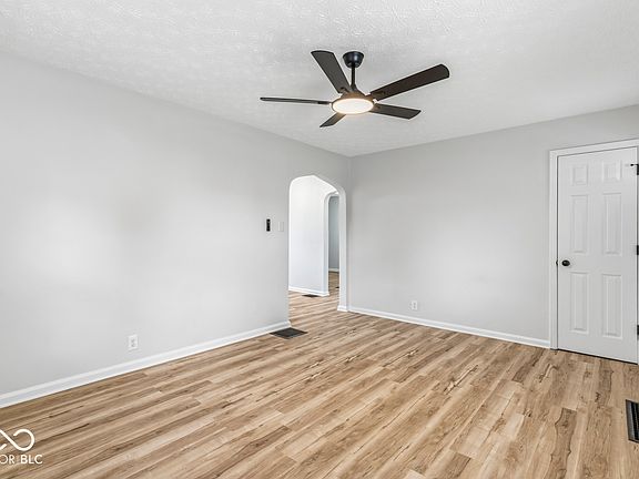 4th image of 3220 N Keystone Ave