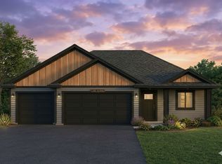 31696 Madison Rd, Lindstrom, MN 55045