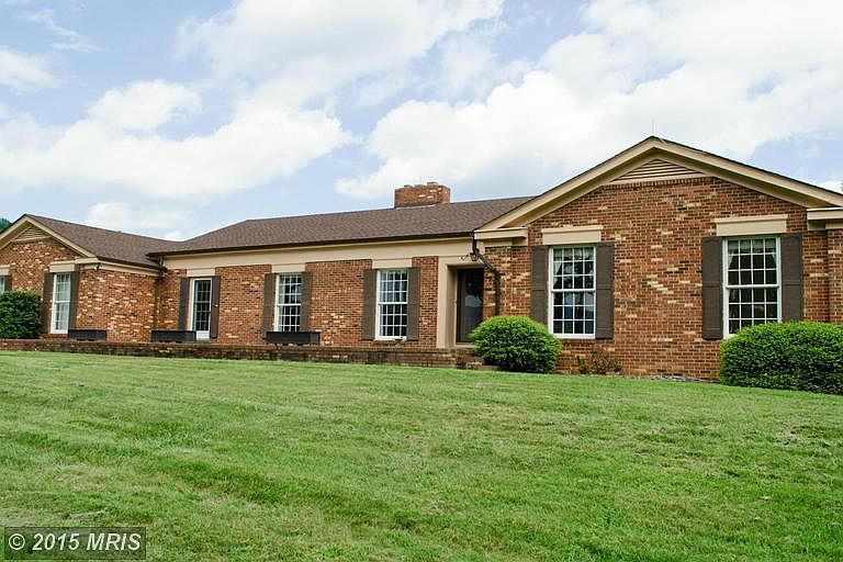 Exterior Main