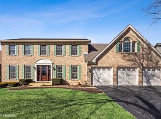 896 Turnbridge Cir, Naperville, IL 60540