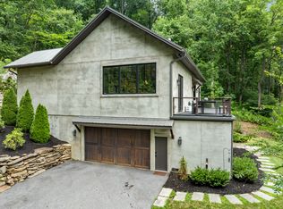 68 Robinhood Rd, Asheville, NC 28804