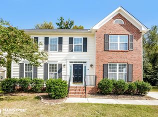 8329 Hobhouse Cir, Raleigh, NC 27615