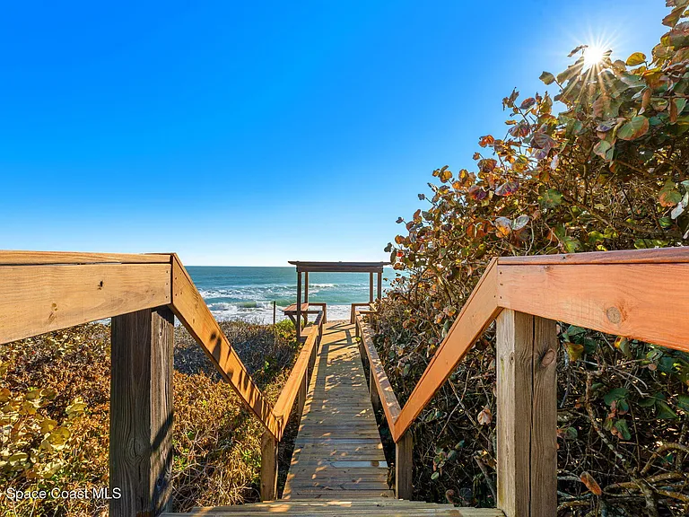 9085 Highway A1A — Photo 25