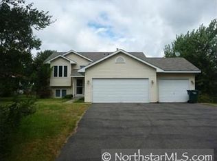 117 118th Ave NE, Blaine, MN 55434