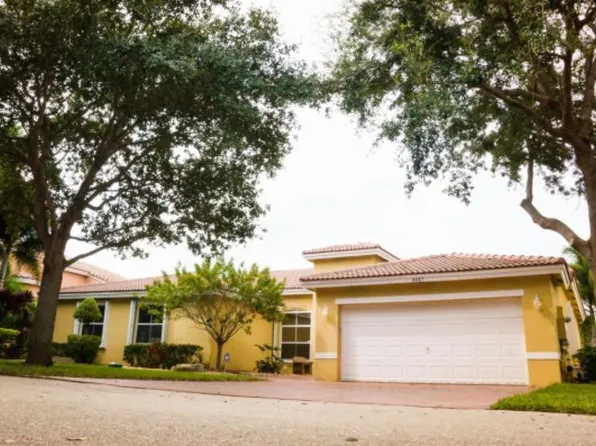 4447 NW 42nd Ter, Coconut Creek, FL 33073