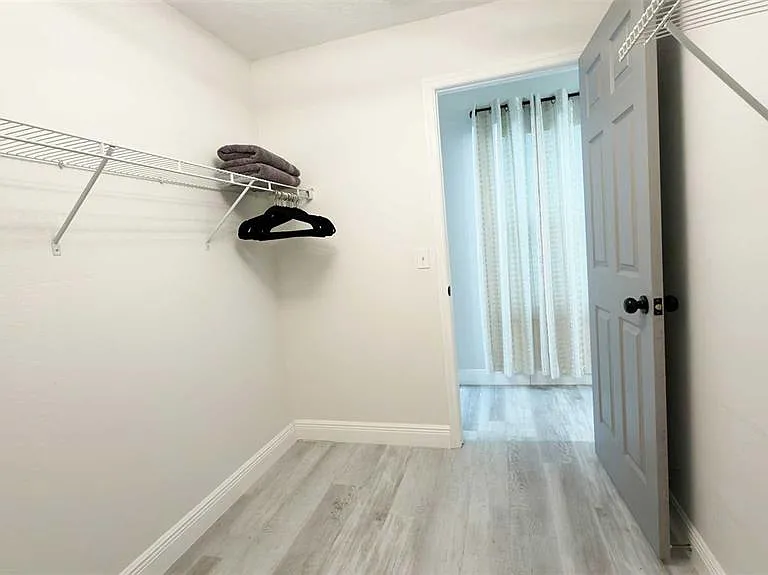 1414 E Harding St — Photo 40