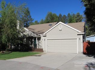 1025 SE Banewood Ct, Bend, OR 97702