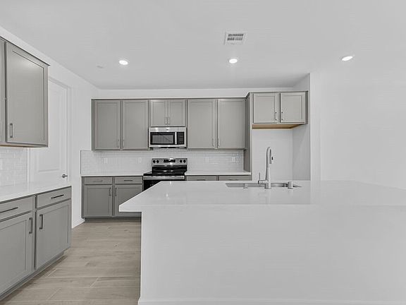 3rd image of 1476 Hopeful Lark Ln