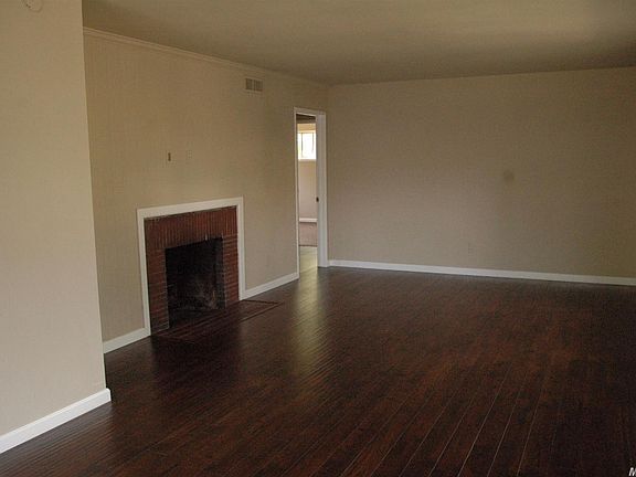 3rd image of 4466 Durer Pkwy
