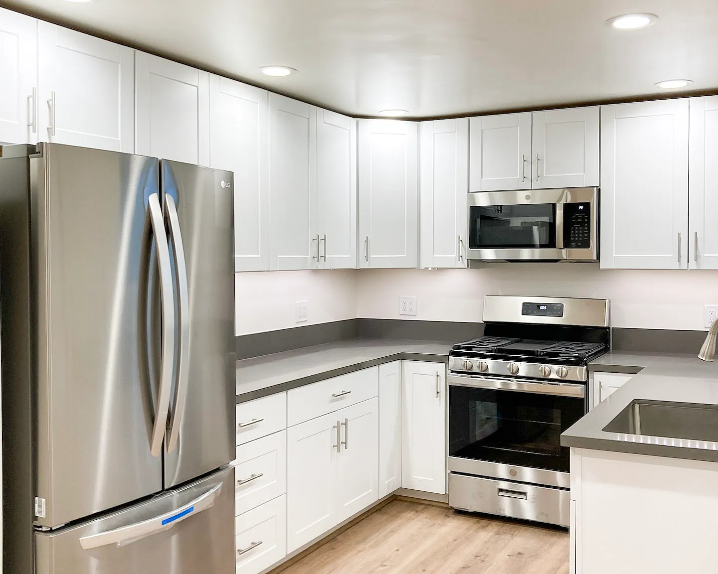 2 bed, 950 sqft, $5,500 — Photo 4