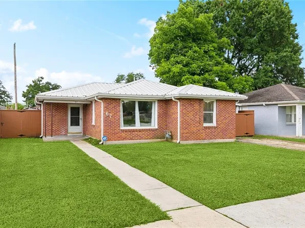 67 Cochrane Dr, Chalmette, LA 70043