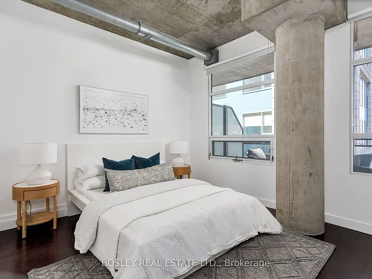 42 Camden St #703 — Photo 16