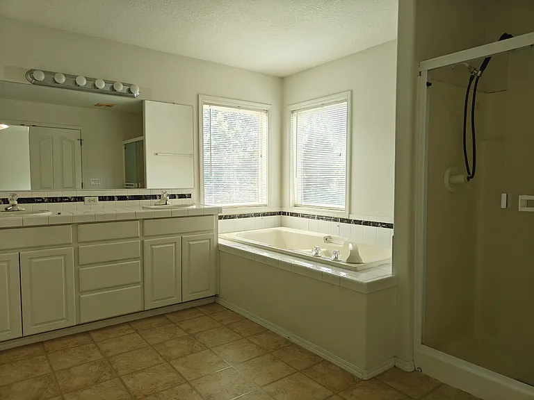 16078 NW Andalusian Way — Photo 6