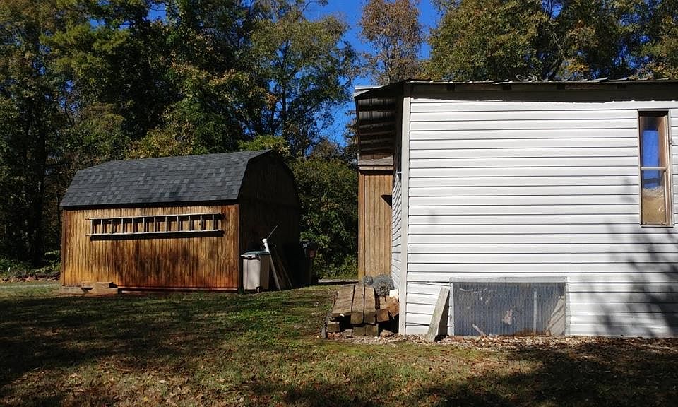 2nd image of 126 Crawford St