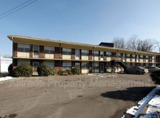 808 Glen Hollow Dr, Louisville, KY 40214