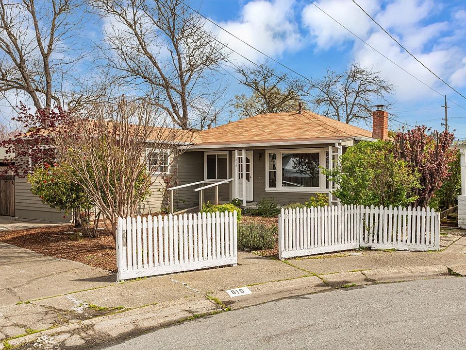 1st image of 816 Franklin Way
