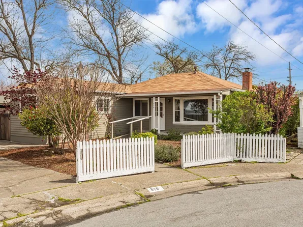 816 Franklin Way, Petaluma, CA 94952