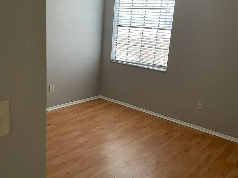 3000 Weymouth Ct — Photo 4