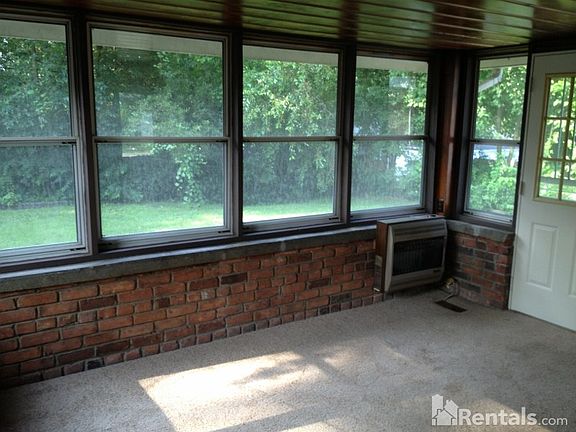 4th image of 10420 Oak Park Blvd