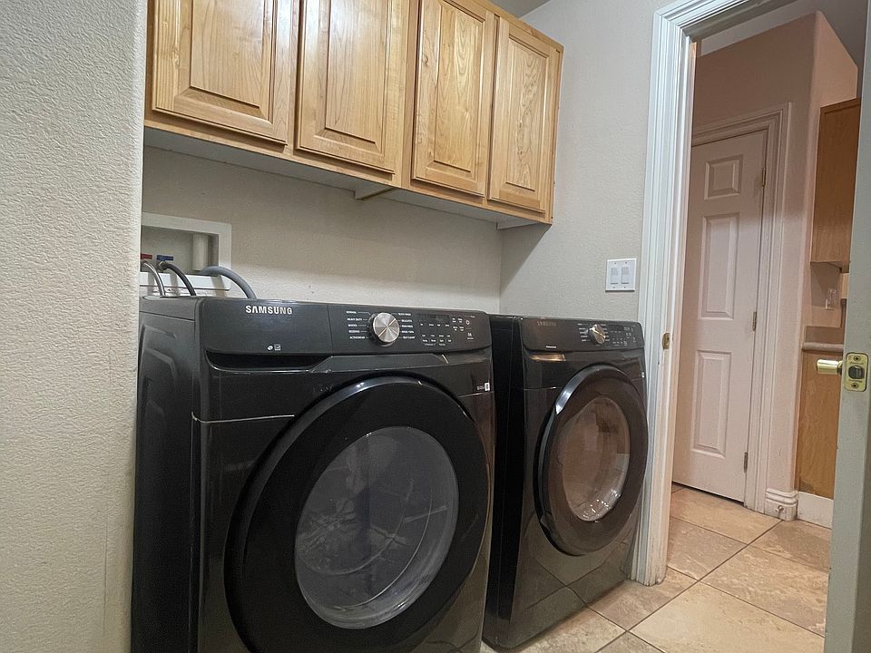 2nd image of 6228 Farica St