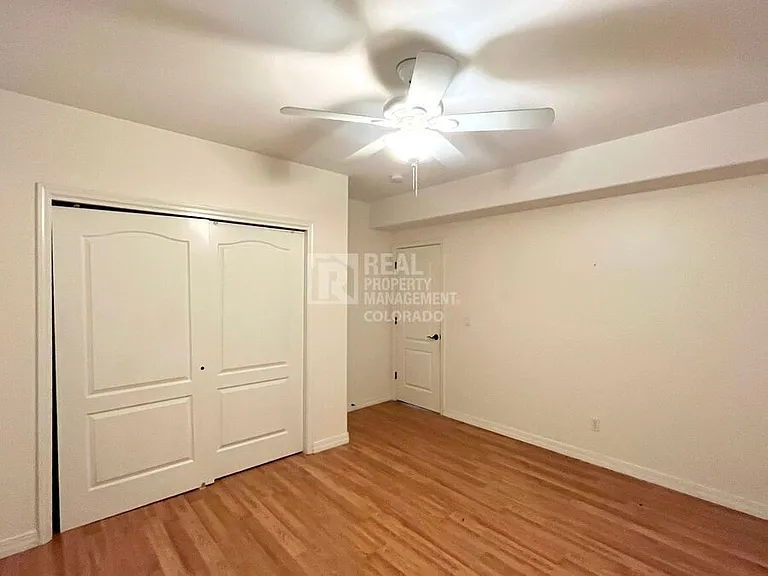 5016 Briscoglen Dr — Photo 26