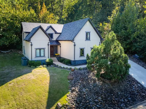 15 Chenay Dr, Little Rock, AR 72223