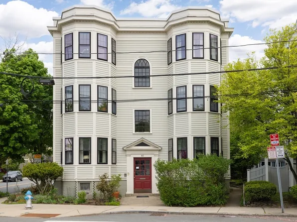 47 Vassal Ln #3, Cambridge, MA 02138