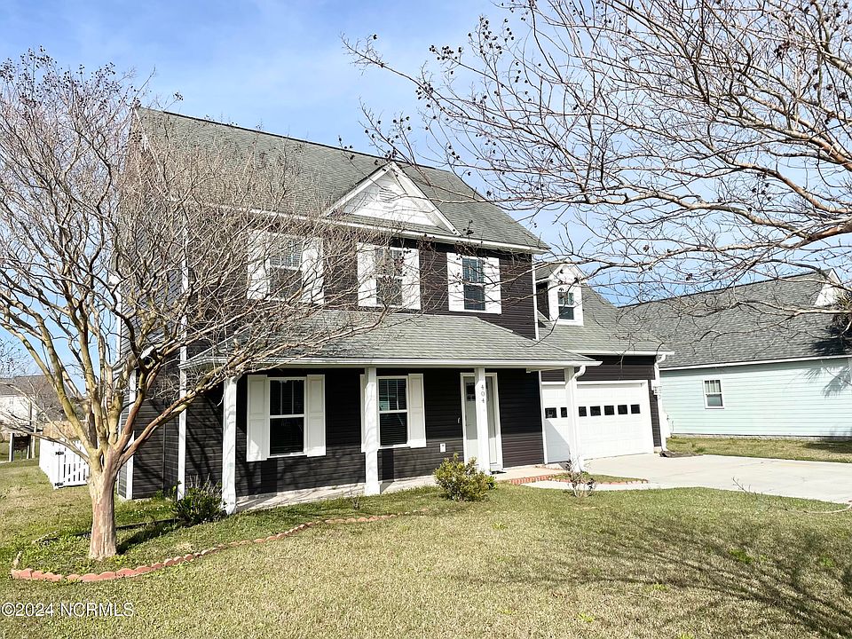 1st image of 404 Tradd Street