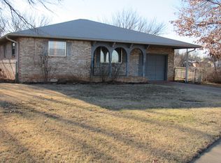1007 N 5th St, Perry, OK 73077