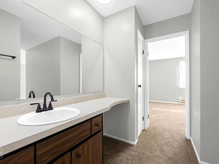 Orchard Estates Apartments — Photo 15