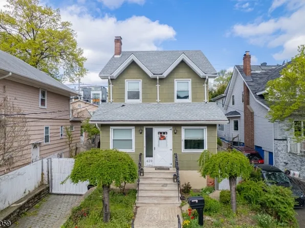 429 Palisade Ave, Cliffside Park Boro, NJ 07010