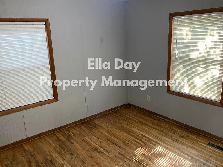 2759 N Iva Ave — Photo 9