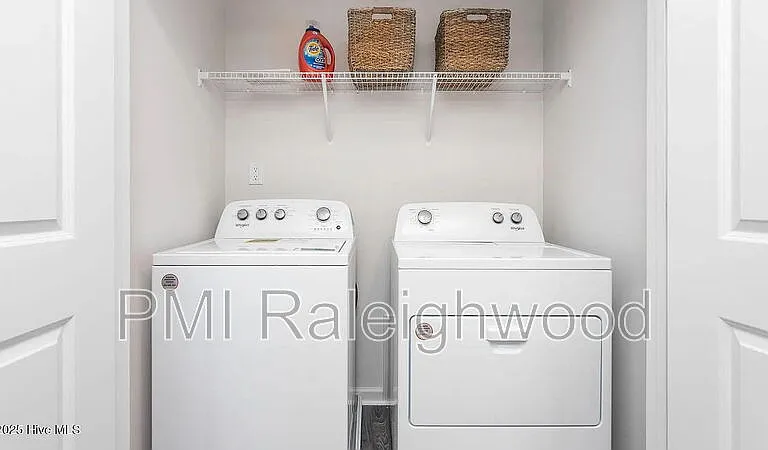 412 Cherry Laurel Dr — Photo 27