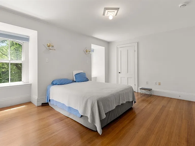 15 Myrtle St #2 — Photo 23