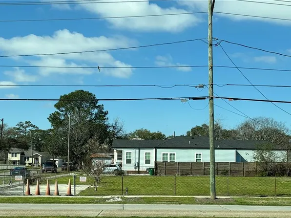 Hancock St, Gretna, LA 70053