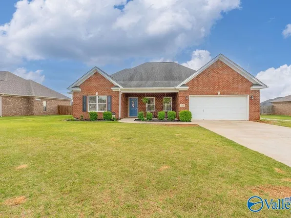 114 Evergreenview Dr, Hazel Green, AL 35750