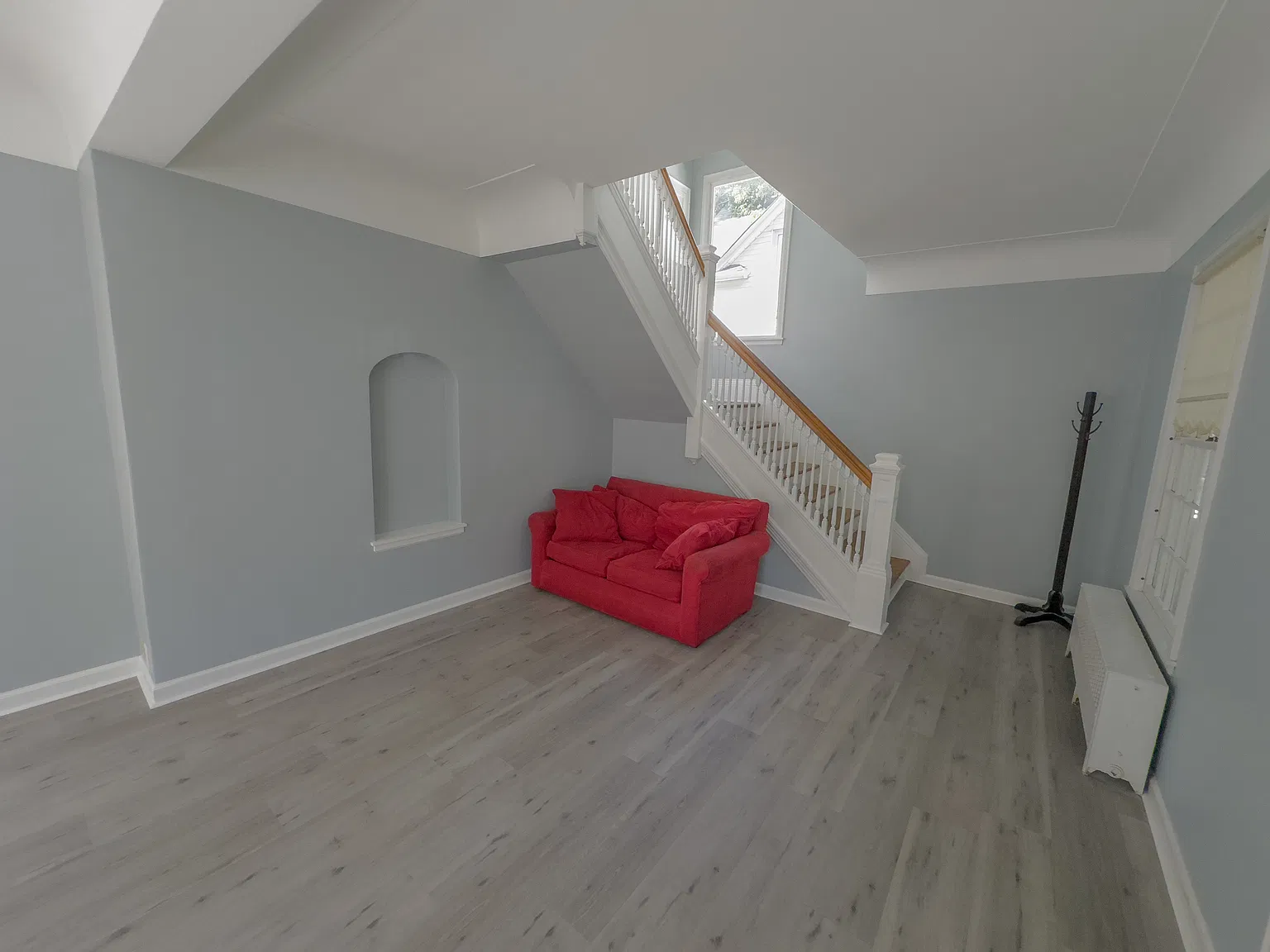 7 bed, 3.5 bath, 2730 sqft, $4,400 — Photo 4