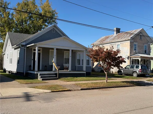 407 Riverside Dr, Saint Marys, WV 26170