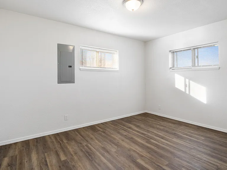 607 W Wisconsin Ave — Photo 12