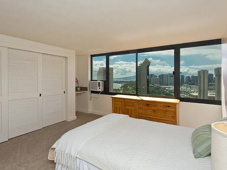 343 Hobron Ln #3401 — Photo 10