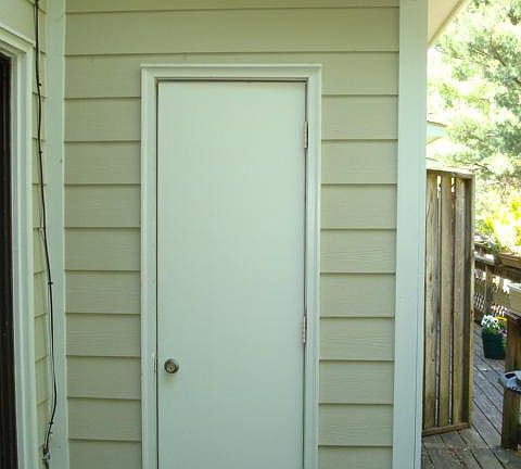 2nd image of 1709 Emerald St