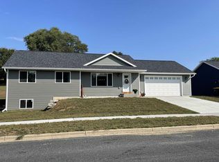 1025 Hay Creek Trl, Reedsburg, WI 53959