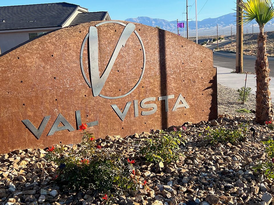 Entry to Val Vista